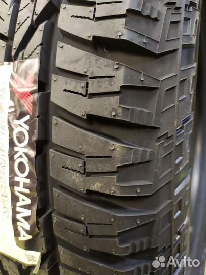 Yokohama Geolandar A/T G015 225/70 R16