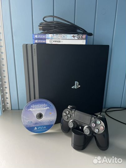 Sony Playstation 4 Pro 1 TB + игры
