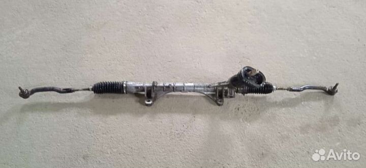 Продам рулевую рейку на nissan tiida 2005года