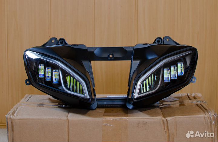 Светодиодные фары Yamaha R6 2008+ новые в наличии