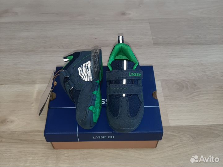Новые кроссовки Lassie р 30 светятся