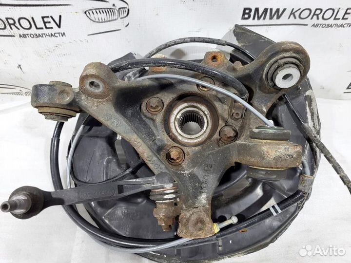 Кулак задний левый BMW X1E84