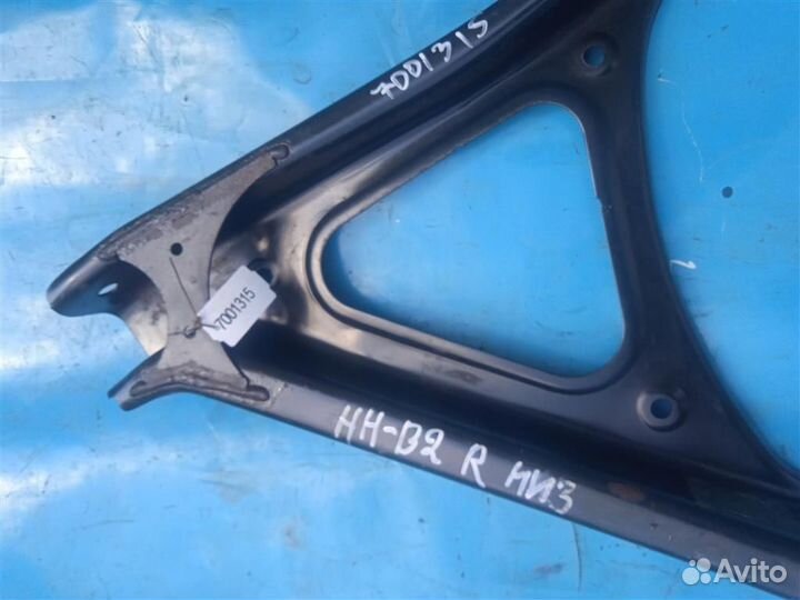 Рычаг задний нижний правый VW Touareg NF (2011-20