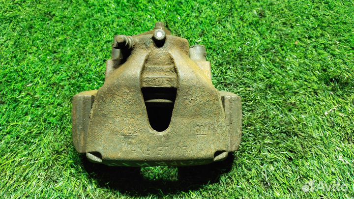 Суппорт передний правый Opel Astra H