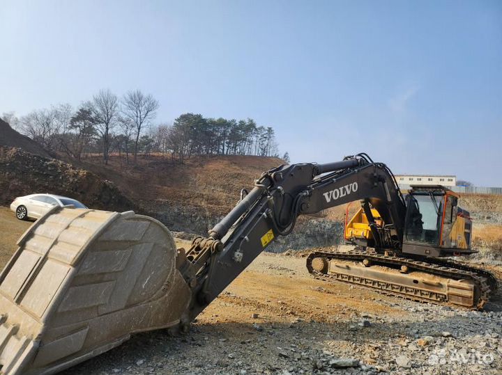 Гусеничный экскаватор Volvo EC380DL, 2022