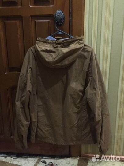 Куртка ветровка
