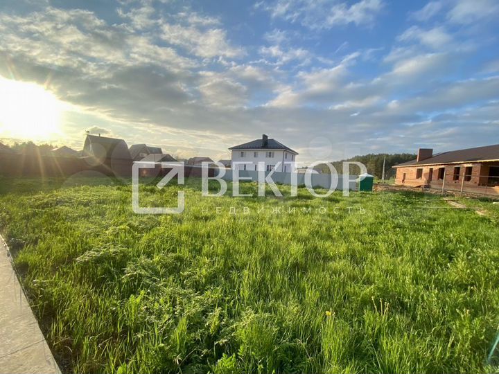 Дом 179 м² на участке 5 сот.