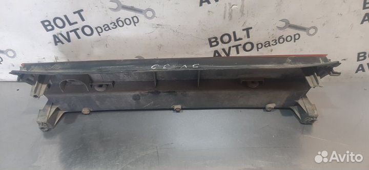 Стоп вставка в крышку багажника задний Toyota