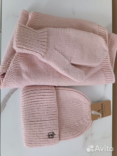 Шапка/шарф/варежки Новое комплект