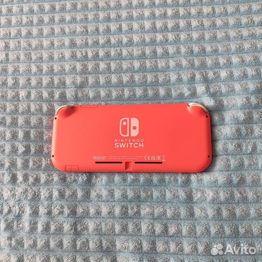 Портативная приставка Nintendo Switch Lite розовая