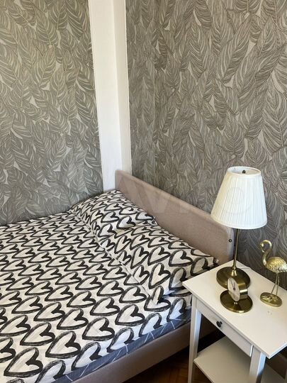 1-к. квартира, 42 м², 1/4 эт.