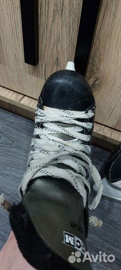 Коньки хоккейные