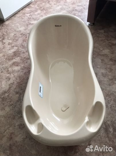 Ванночка для купания новорожденного