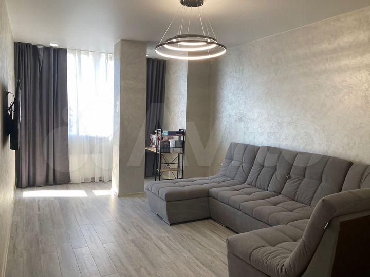 2-к. квартира, 72,7 м², 7/8 эт.