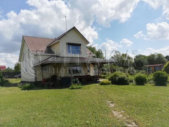 Дом 199,3 м² на участке 19 сот.