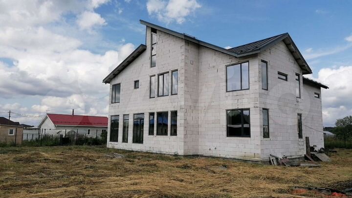 Дом 400 м² на участке 21 сот.