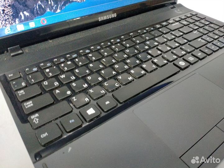 Хороший Ноутбук Samsung NP300E5C i5-2410M