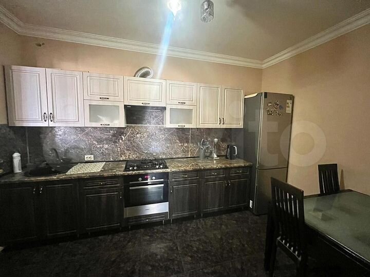 Дом 211,7 м² на участке 6 сот.