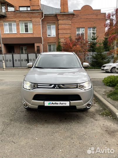 Mitsubishi Outlander 2.4 CVT, 2013, 207 000 км