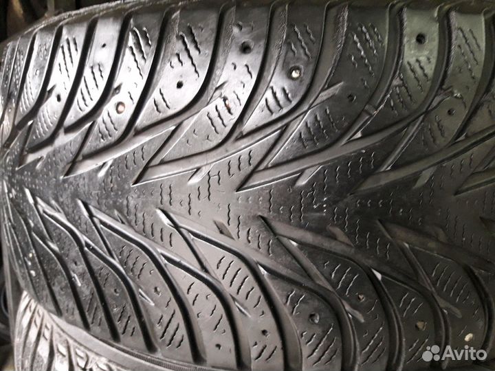 Yokohama Ice Guard Stud IG55 235/45 R17