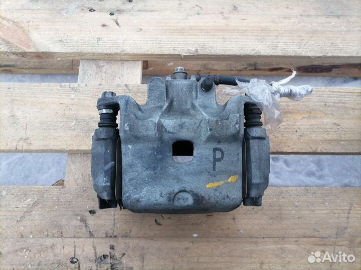 Передний тормозной суппорт nissan teana L 33