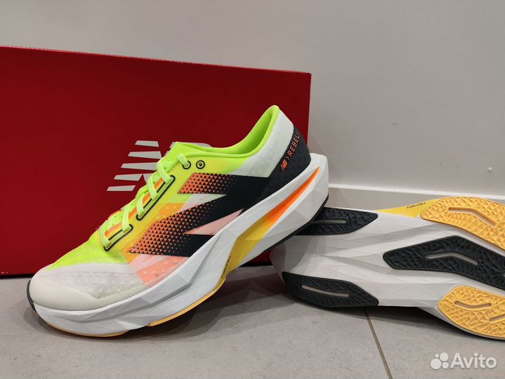 Кроссовки беговые New Balance FuelCell Rebel v4