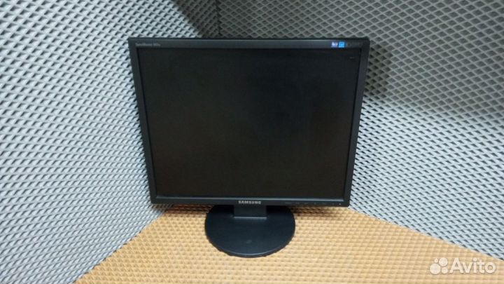 ЖК Монитор Samsung 943N 19
