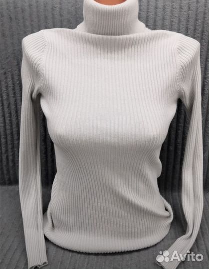 Водолазки на 42-44 размер
