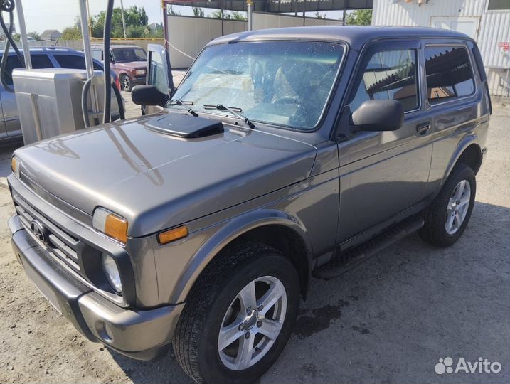 LADA 4x4 (Нива) 1.7 МТ, 2015, 130 000 км