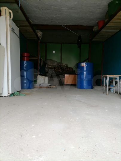 Гараж, > 30 м²