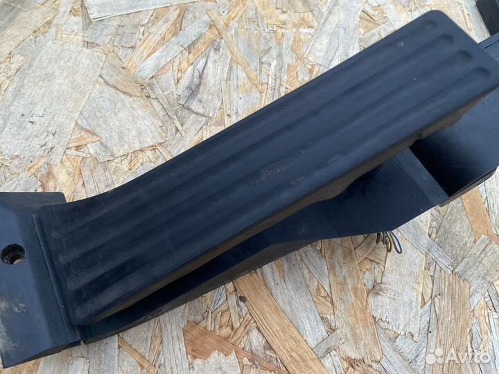 Педаль газа BMW E65/66