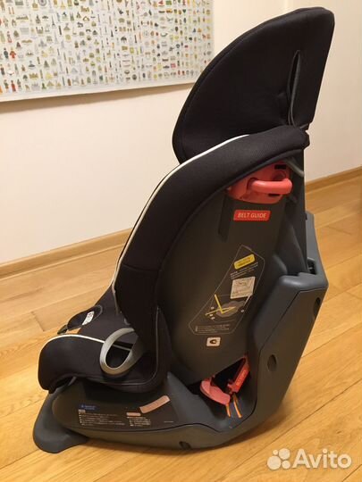 Автокресло детское от 0 до 7 лет Carmate zutto