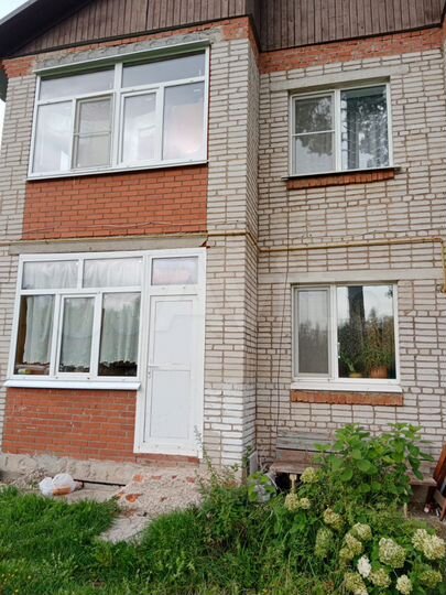3-к. квартира, 83 м², 1/2 эт.