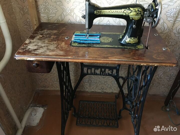 Швейная машинка бу 