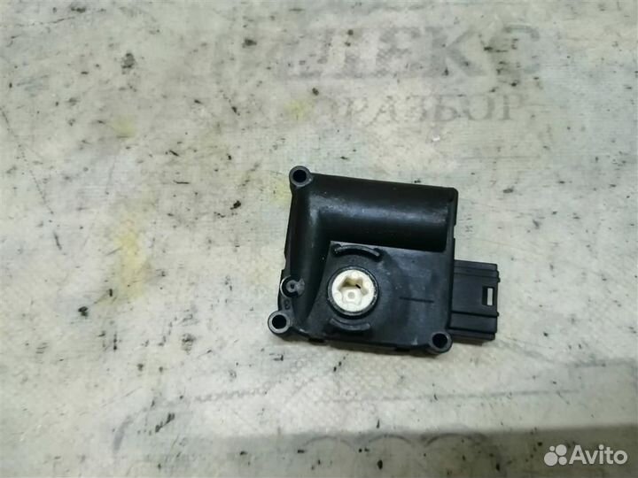 Моторчик заслонки печки Audi A8 D3 4E 2004-2010