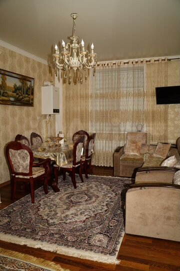Комната 38 м² в 1-к., 1/3 эт.
