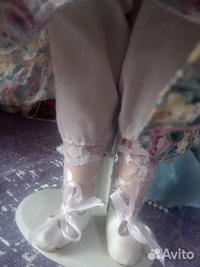 Кукла фарфоровая коллекционная