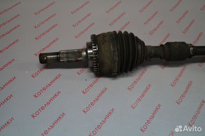 Nissan 39101-AU310 Вал приводной левый