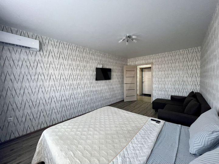 1-к. квартира, 42 м², 8/10 эт.