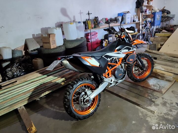 Мотоцикл KTM 690 SMC R