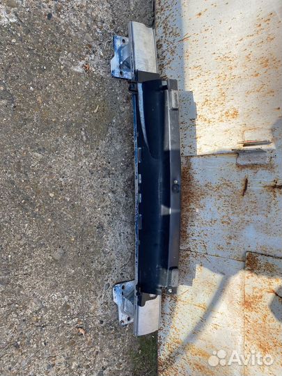 Усилитель бампера Citroen C4