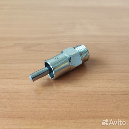 Поилка сосковая для свиней весом от 15 кг