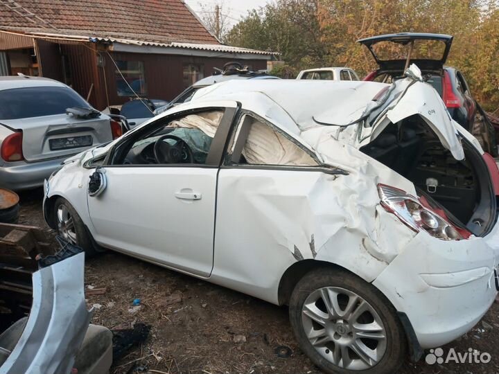 В разборе Opel Corsa 2008.1.2
