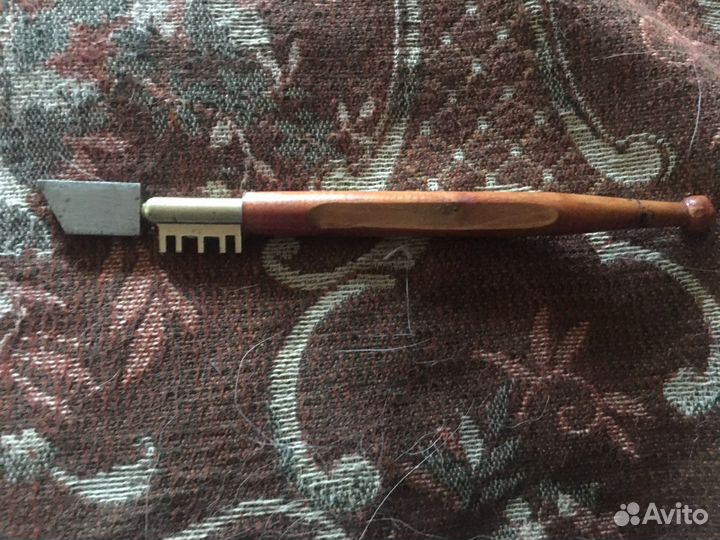 Стеклорез немецкий