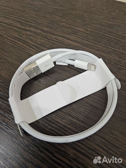 Оригинальный кабель Apple Lightning