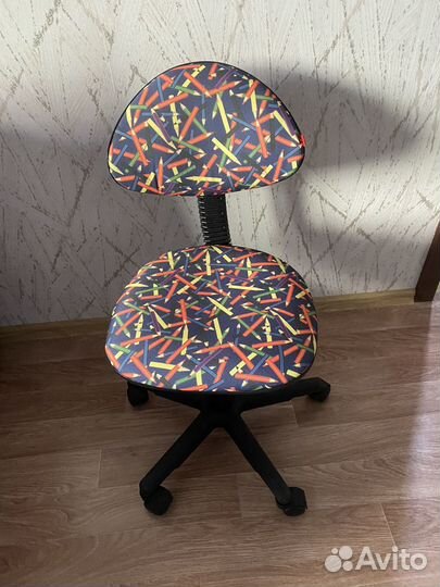 Офисное кресло