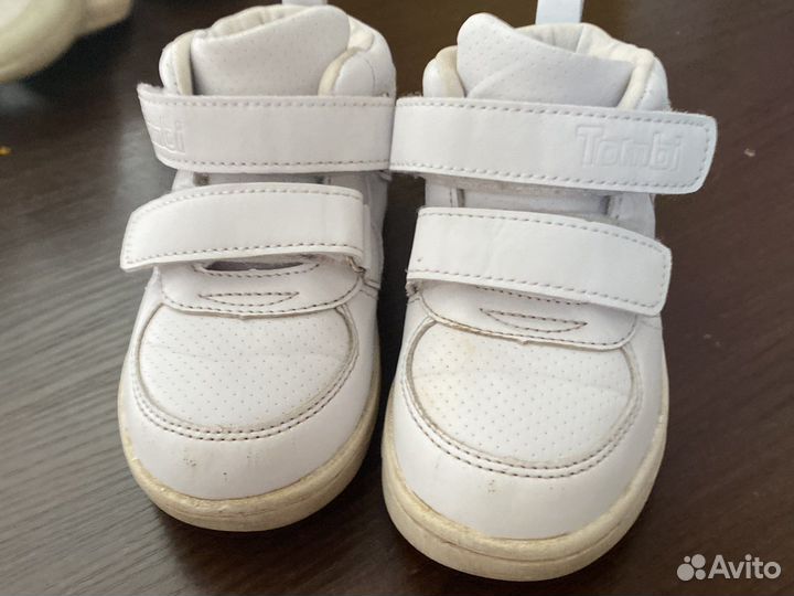 Кроссовки завышенные,томби
