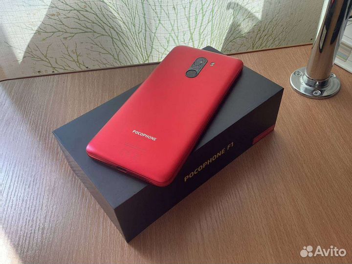 Смартфон poco F1