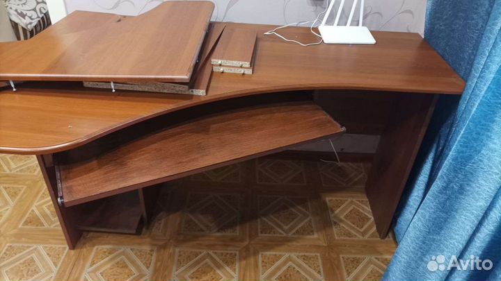 Компьютерный стол