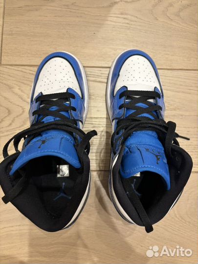 Nike Air Jordan 1 Mid SE GS “Signal Blue”